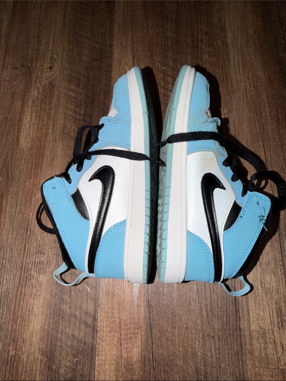 Nike Jordan 1s Kids University Blues size 3Y - Picture 6 of 8